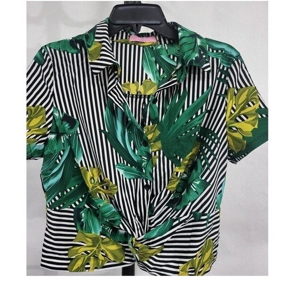 JJ &Fairyland Striped Tropical Print Crop Top Short Sleeve Button Down  Size S - Picture 5 of 8